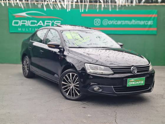 VOLKSWAGEN JETTA 2.0 TSI HIGHLINE 200CV GASOLINA 4P TIPTRONIC VOLKSWAGEN JETTA 2.0 TSI HIGHLINE 200CV GASOLINA 4P TIPTRONIC